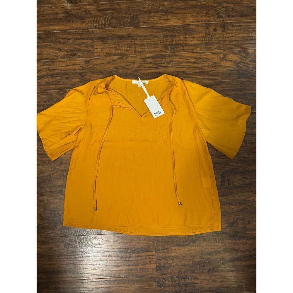 Rose & Olive Gold Flowy Lightweight Blouse Sz:small